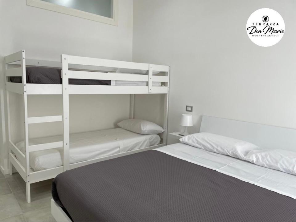 Terrazza Don Mario Bed&Breakfast Pozzuoli Buitenkant foto